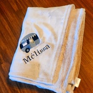 Thirty-One cream cozy fleece blanket